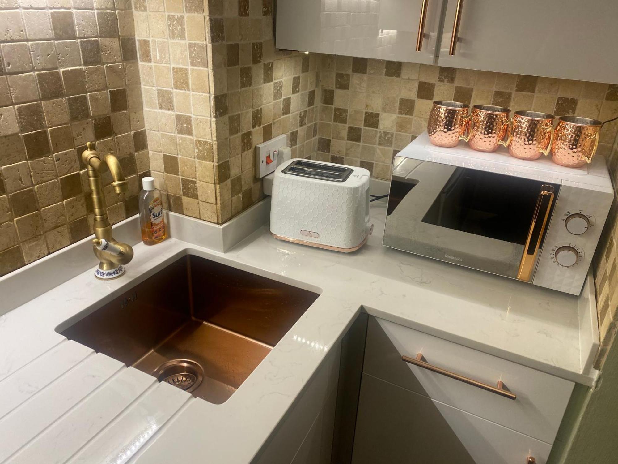 Quiet Lower Floor 2 Bed City Apartment With Private Patio Garden Bath Exterior photo