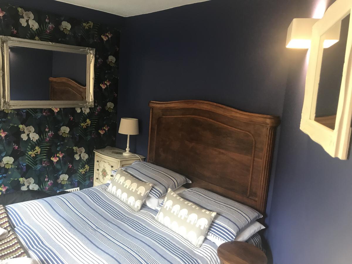 Quiet Lower Floor 2 Bed City Apartment With Private Patio Garden Bath Exterior photo